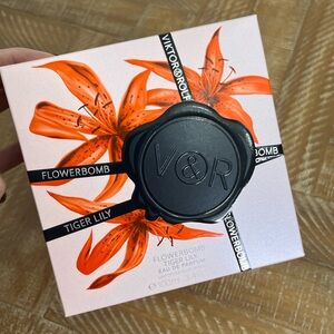 Viktor & Rolf Flowerbomb Tiger Lily